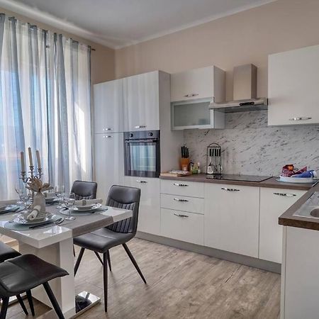 Cozy Modern Apartment Rijeka Exterior photo