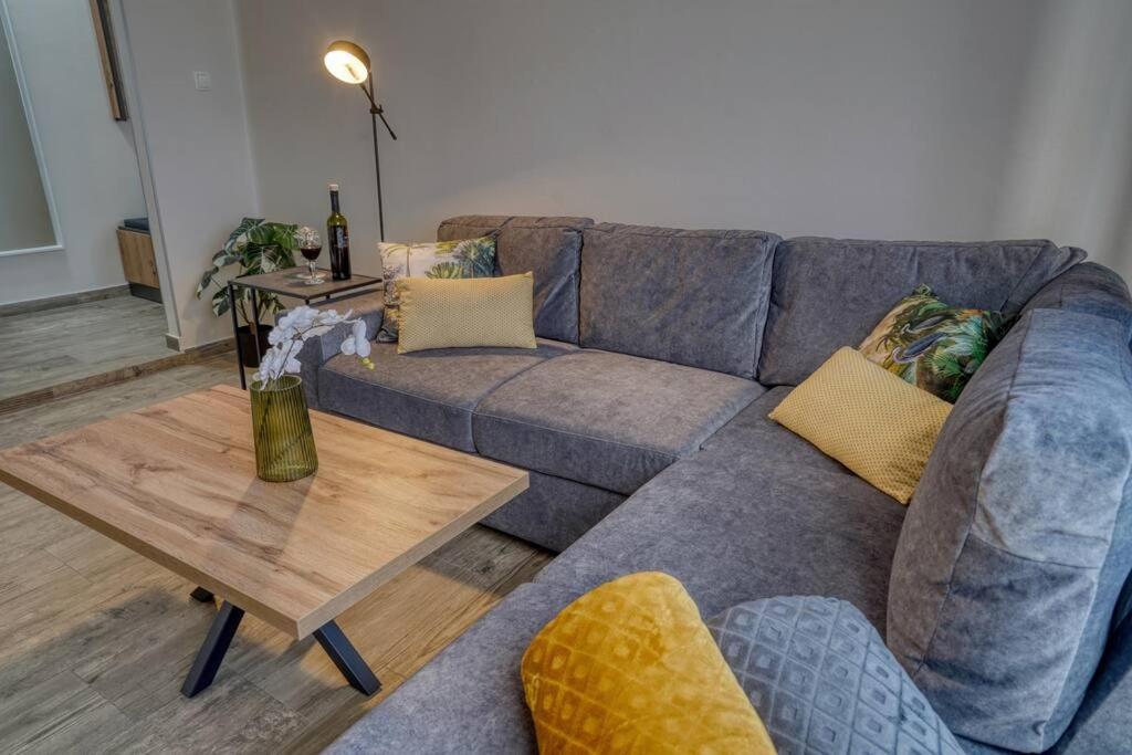 Cozy Modern Apartment Rijeka Exterior photo